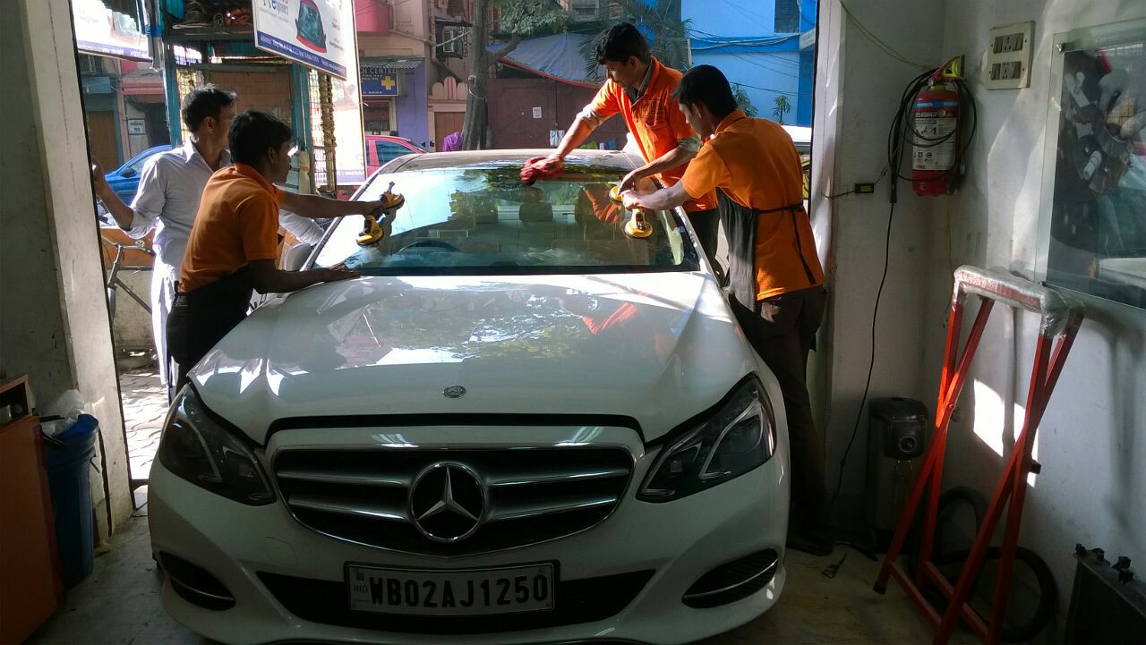 Mercedez Benz Windshield Replacement